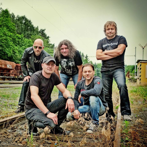 Kabát Revival